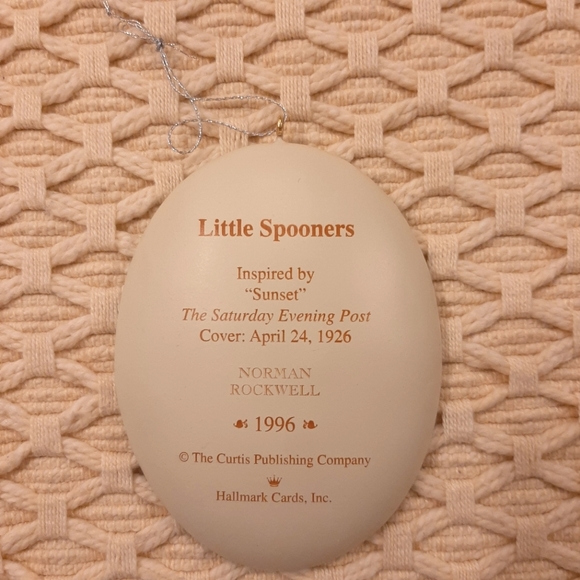 Hallmark Keepsake Norman Rockwell Ornament Little Spooners - Picture 4 of 6